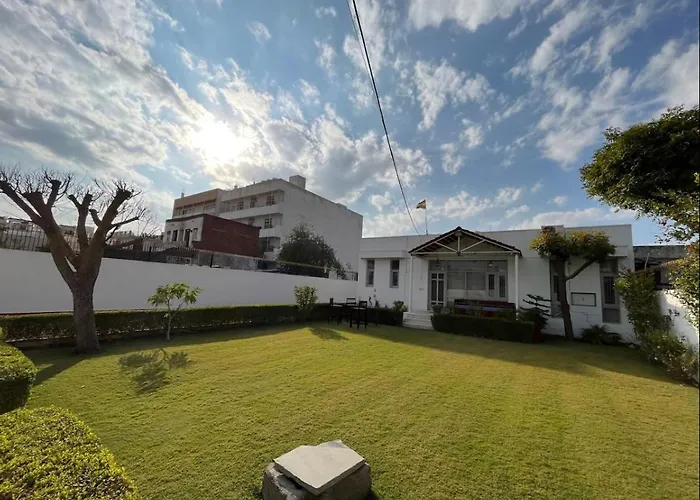 Solanki Farms & Pool Villa Garden Fully Private Jaipur